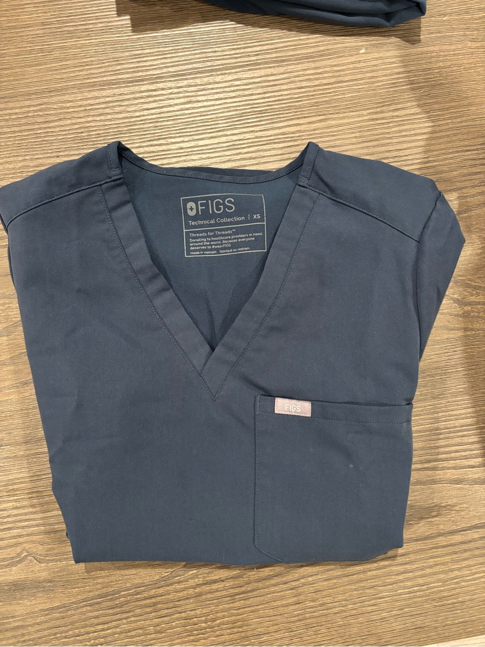 FIGS Dark Harbor Catarina Scrub Top XS